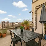 Relaxing Nine Elms Apartment - Walk To Cafes, Shops & River